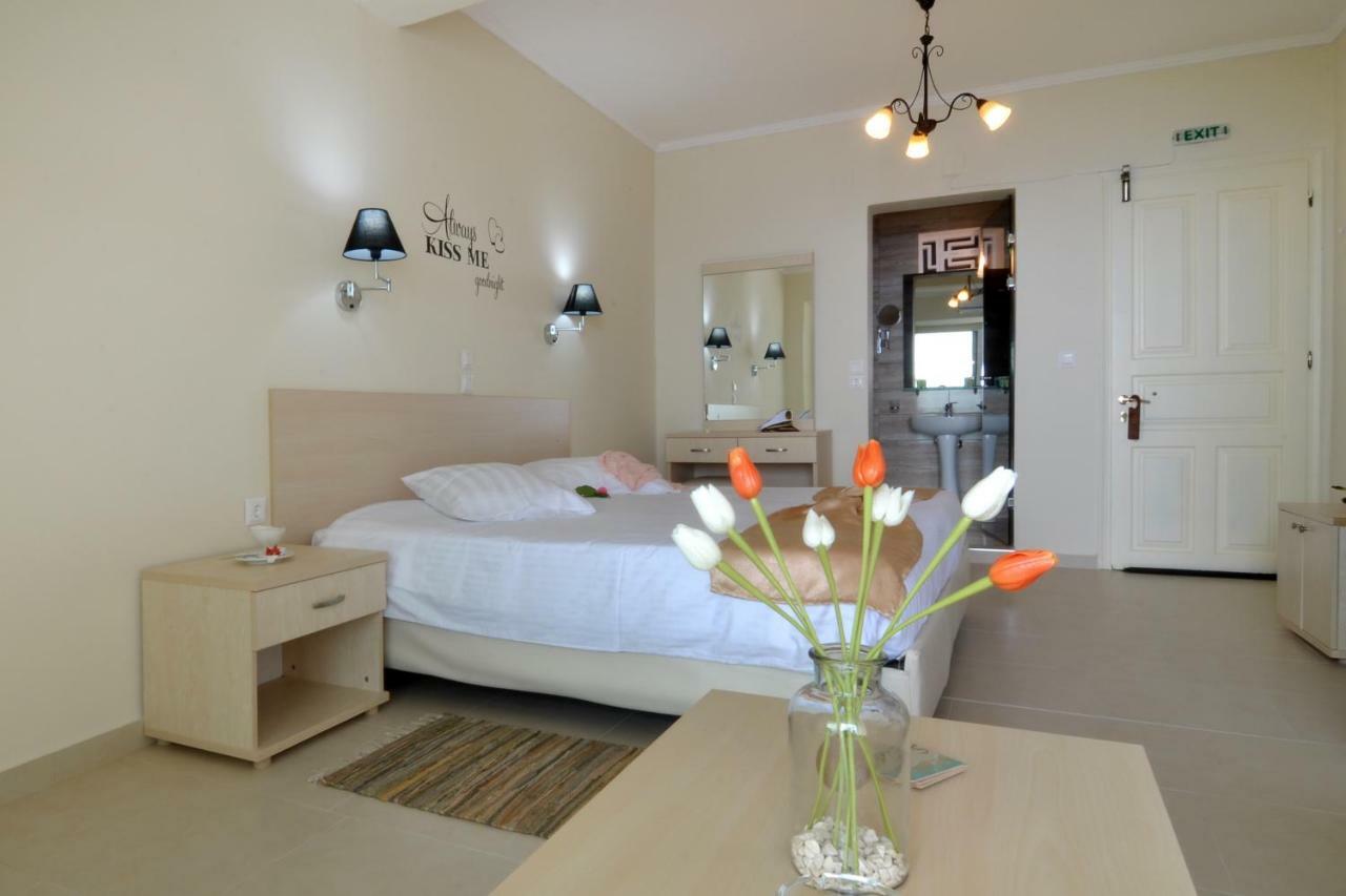 Golden Fox Studios And Suites * Lakones