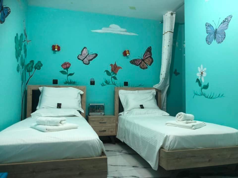 Golden Fox Studios&suites Lákones