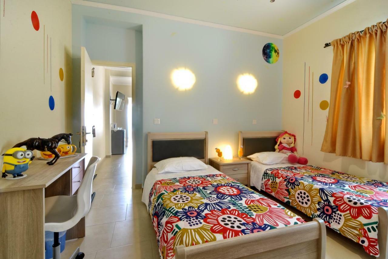 Golden Fox Studios&suites