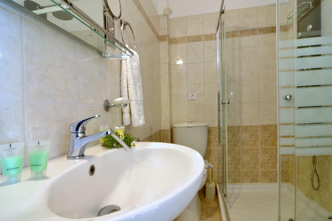 Apartment Golden Fox Studios&suites